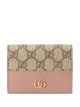 الصورة 1 من Gucci محفظة بطاقات 'جي جي مارمونت'
