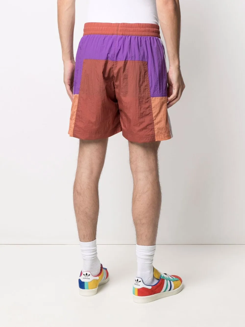 фото Adidas шорты в стиле колор-блок
