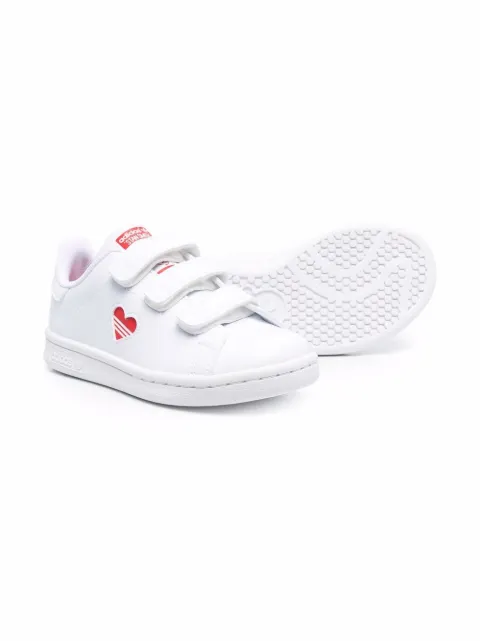 Adidas Kids white Stan Smith heart-embellished sneakers for kids | FZ2834  at Farfetch.com