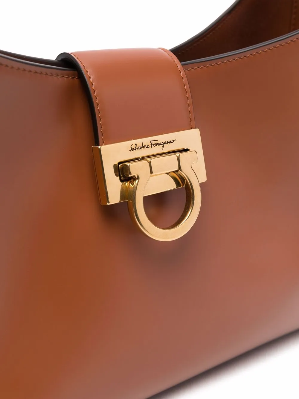 фото Salvatore ferragamo сумка на плечо с декором gancini