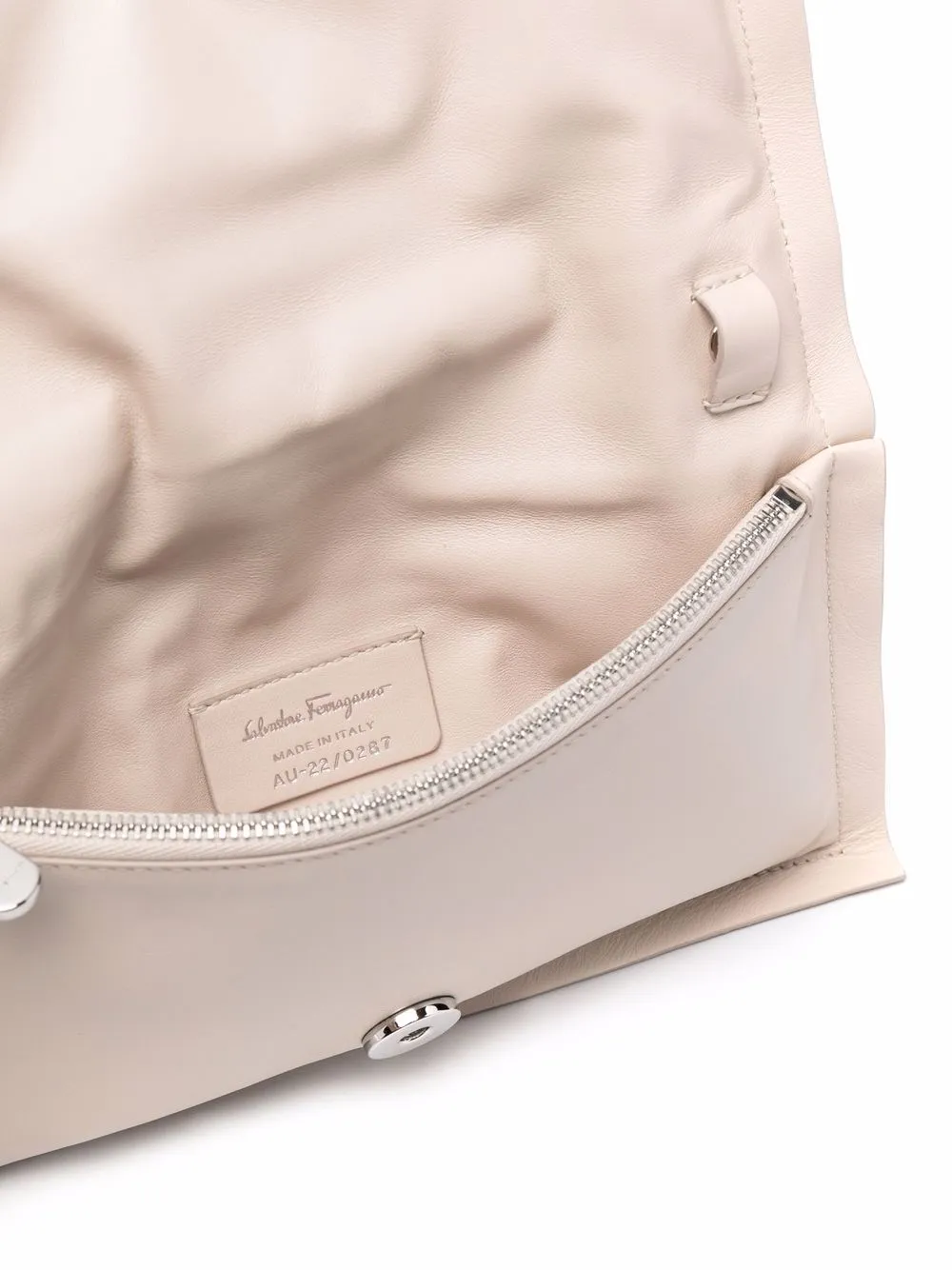 фото Salvatore ferragamo сумка через плечо vara bow