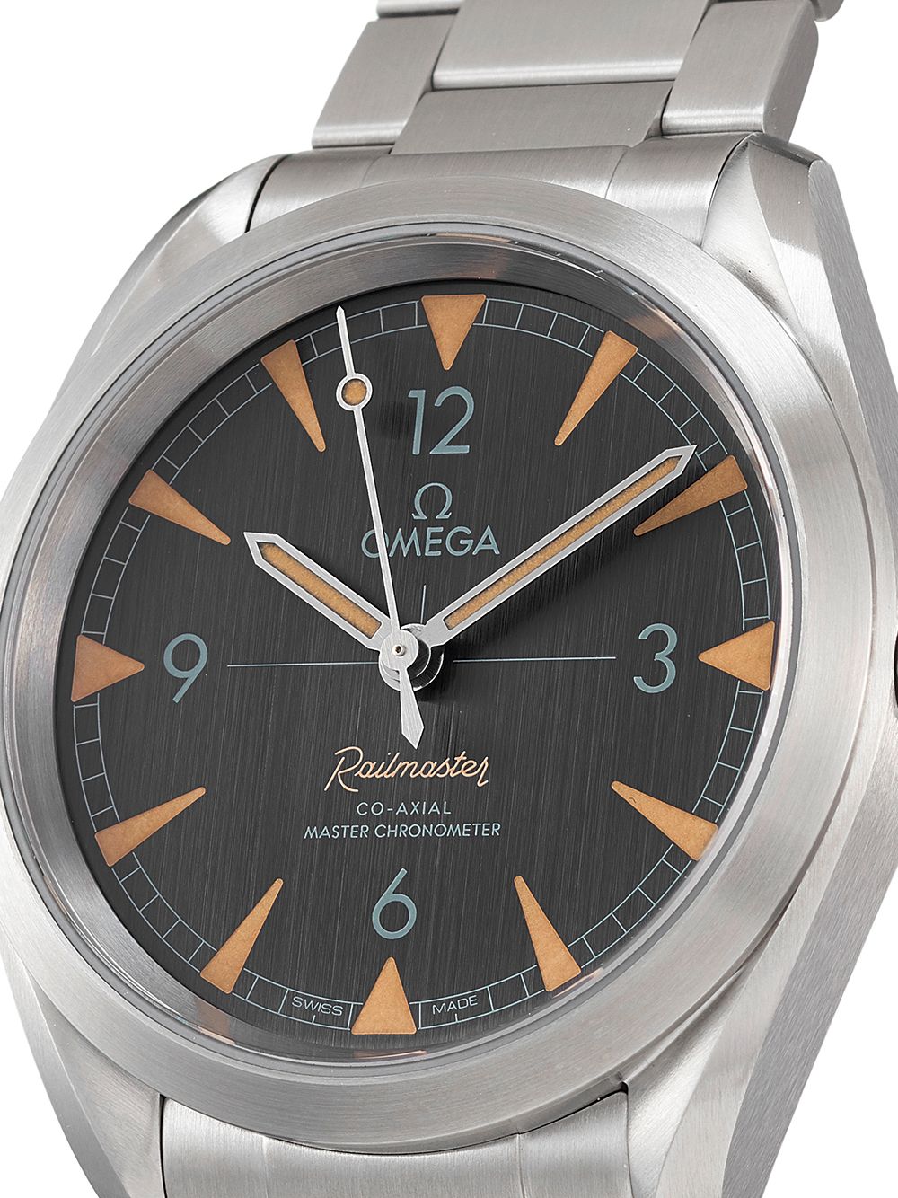 фото Omega наручные часы seamaster railmaster pre-owned 40 мм 2021-го года