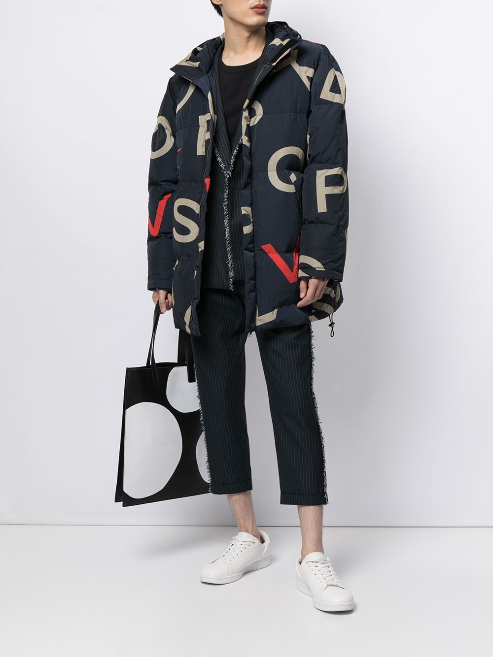 Shop Ports V Logo-print Oversized Padded Jacket In Blau