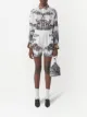 Billede 2 af Burberry shorts med hjort-skitsetryk