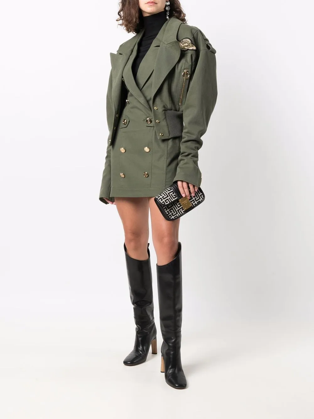 фото Balmain укороченная куртка с нашивкой