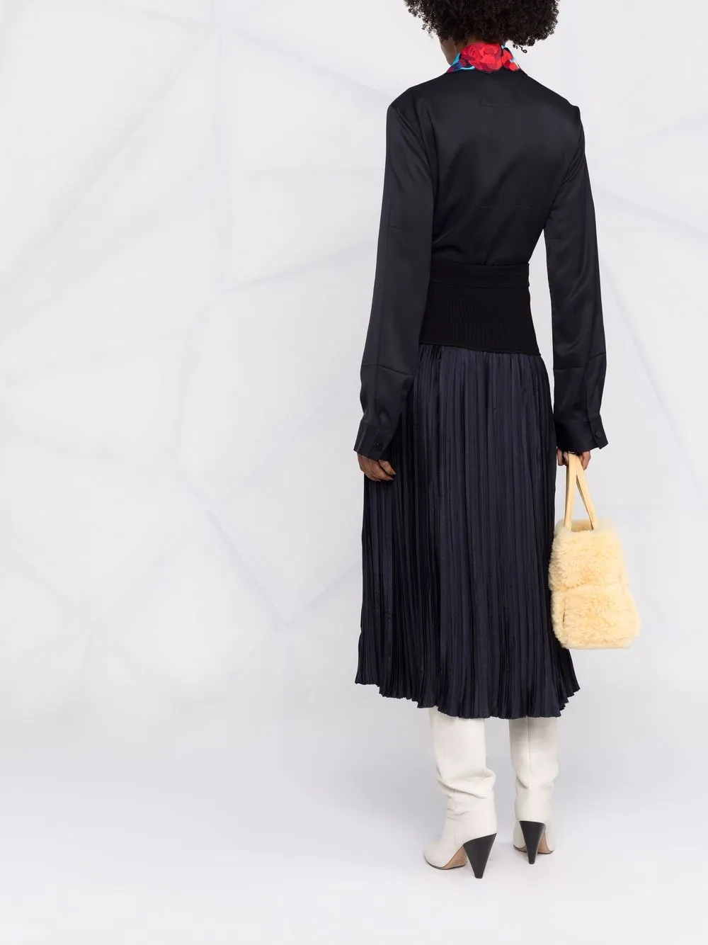 floral-embroidered collar satin shirt
