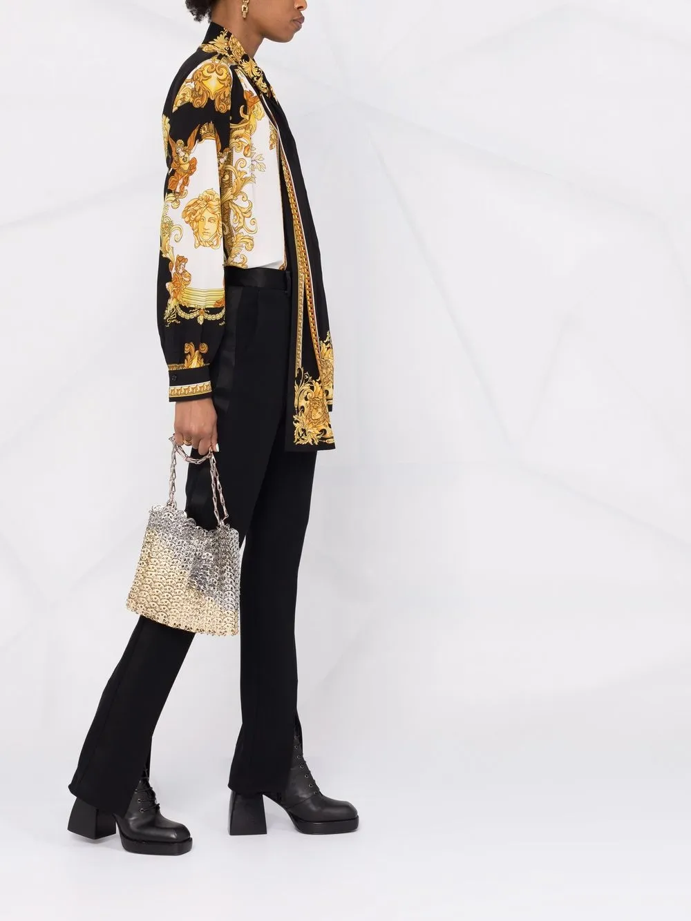 фото Versace рубашка с принтом barocco и бантом