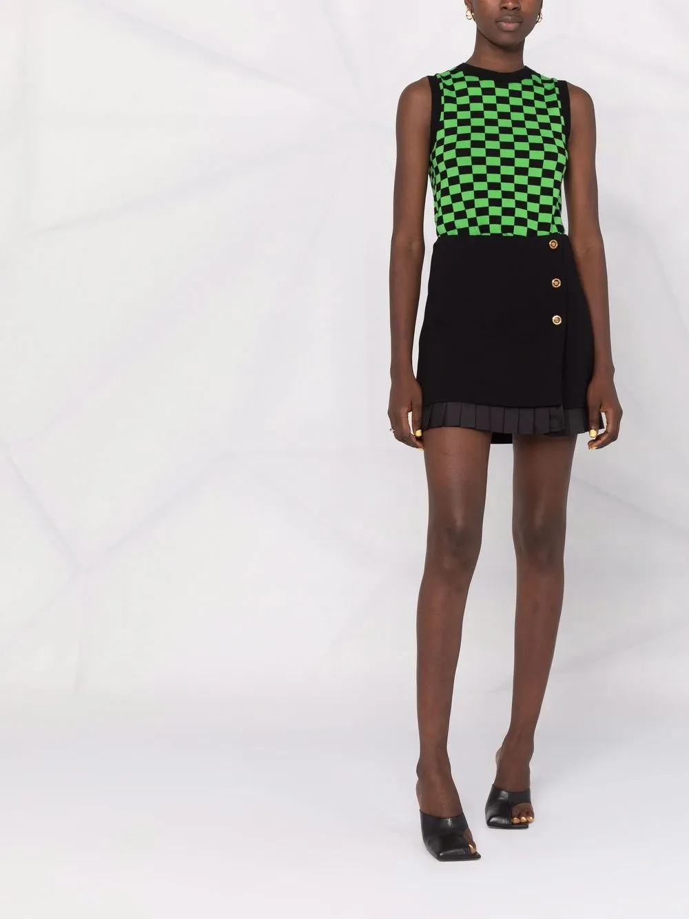 фото Versace мини-юбка с пуговицами medusa