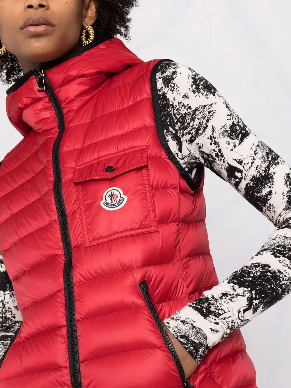 фото Moncler дутый жилет glyco