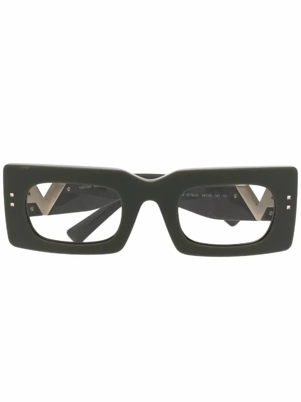 big chunky sunglasses