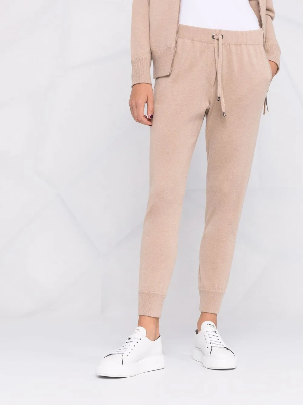 фото Brunello cucinelli спортивные брюки с декором monili
