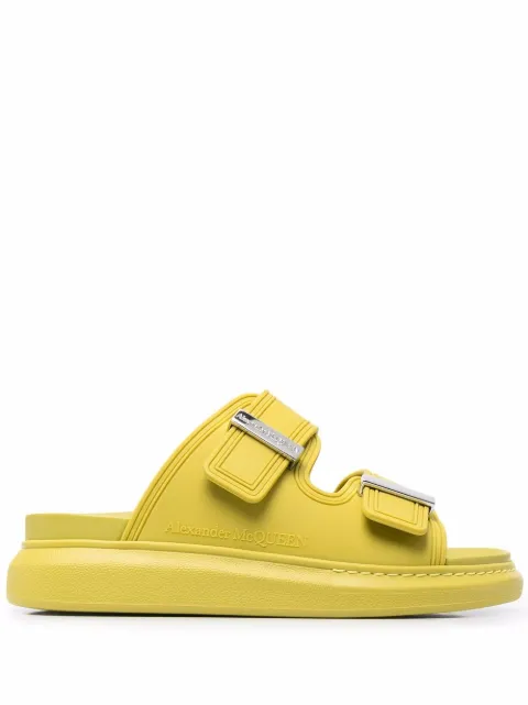 Alexander McQueen 오버사이즈 더블 스트랩 샌들 | 전 세계 럭셔리... 무료 반품 Alexander McQueen 오버사이즈 더블 스트랩 샌들 - Farfetch