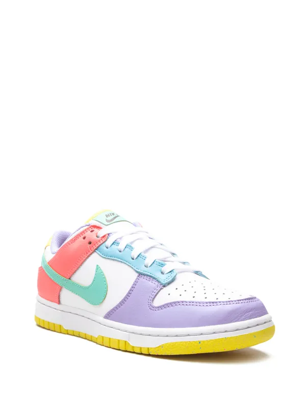 nike dunk low se pink