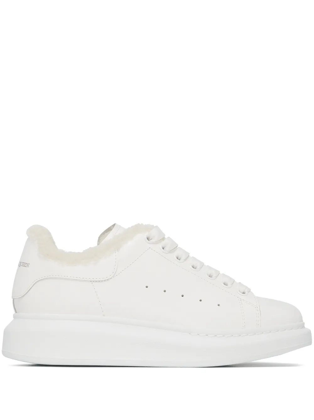 

Alexander McQueen Oversized shearling-lining sneakers - White