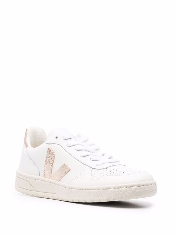 tan veja sneakers