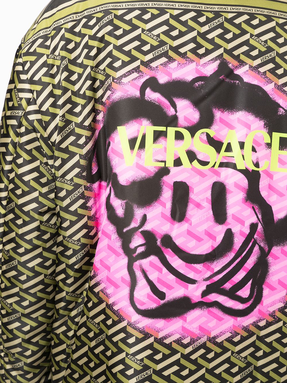 фото Versace пальто с логотипом