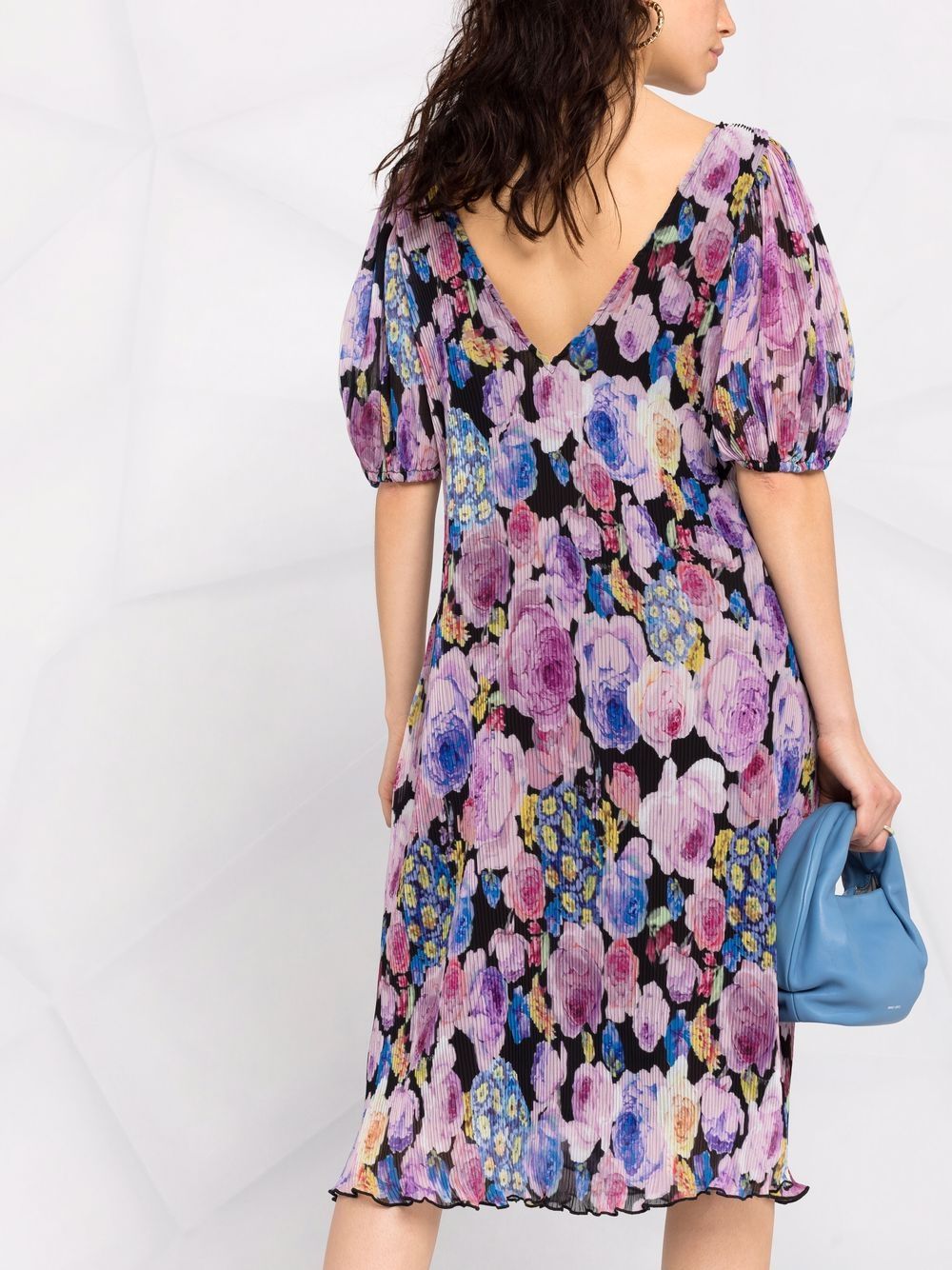 фото Ganni плиссированное платье с цветочным принтом