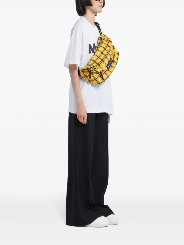 graphic-print T-shirt