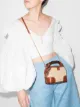 Imagem 2 de Chloé Bolsa Daria mini com recorte de ráfia