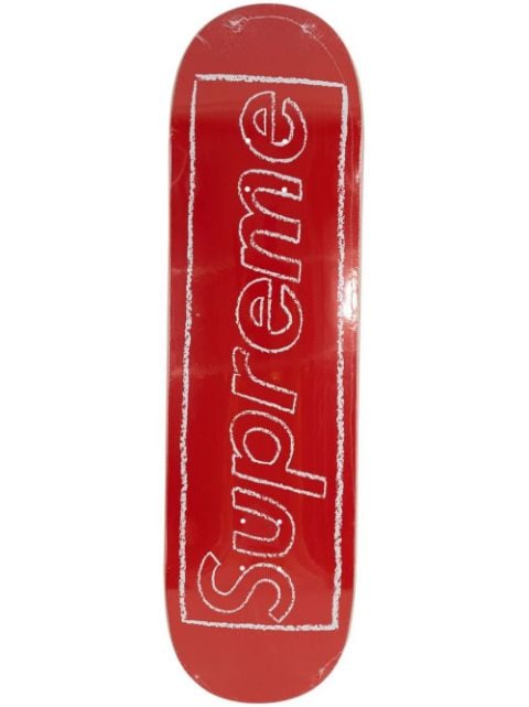 Supreme x KAWS Chalk skateboard met logo 