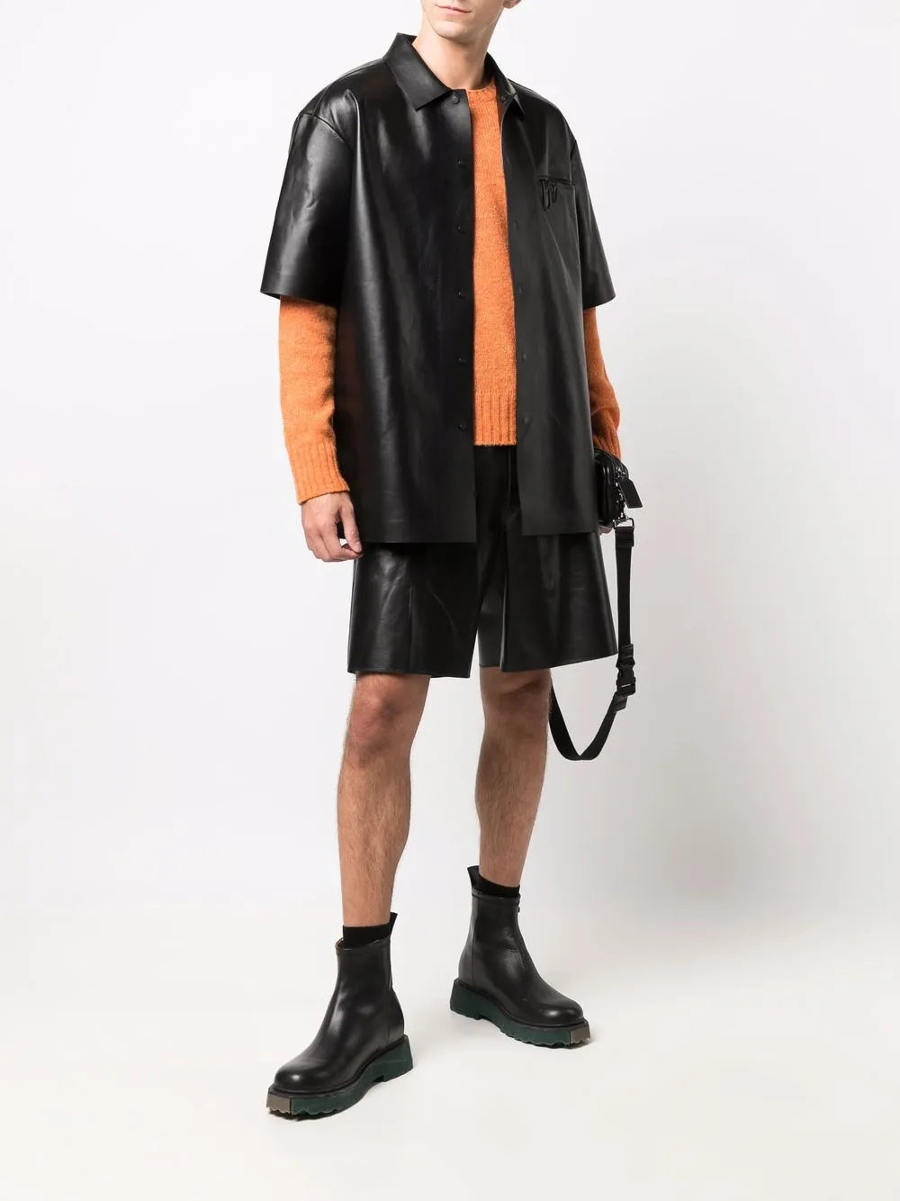 Image 2 sur Off-White chemise en cuir à manches courtes