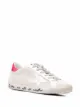 الصورة 2 من Golden Goose سنيكر 'سوبر ستار' بتصميم ممزق