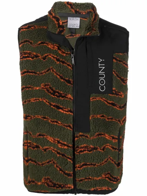 COUNTY OF MILAN camouflage-print pile zipped gilet
