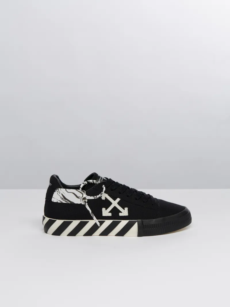 Vulcanized 低帮运动鞋