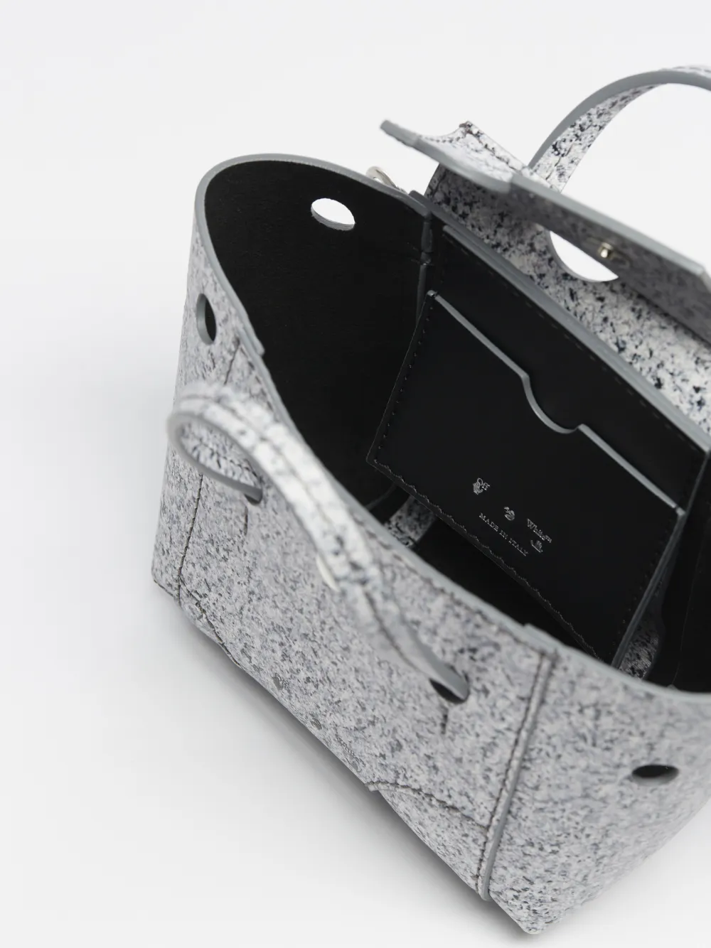 Burrow16 Tote Bag in white OffWhite™ Official GB