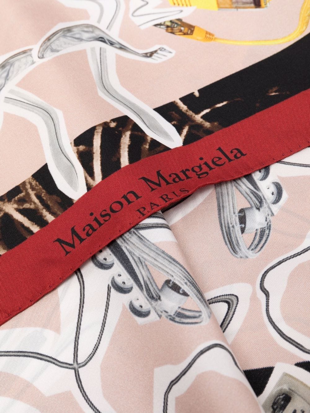 Shop Maison Margiela Abstract-print Silk Scarf In Rot