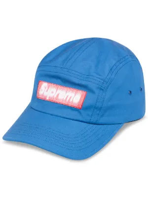 Scopri la nuova collezione di cappelli Supreme per uomo su FARFETCH
