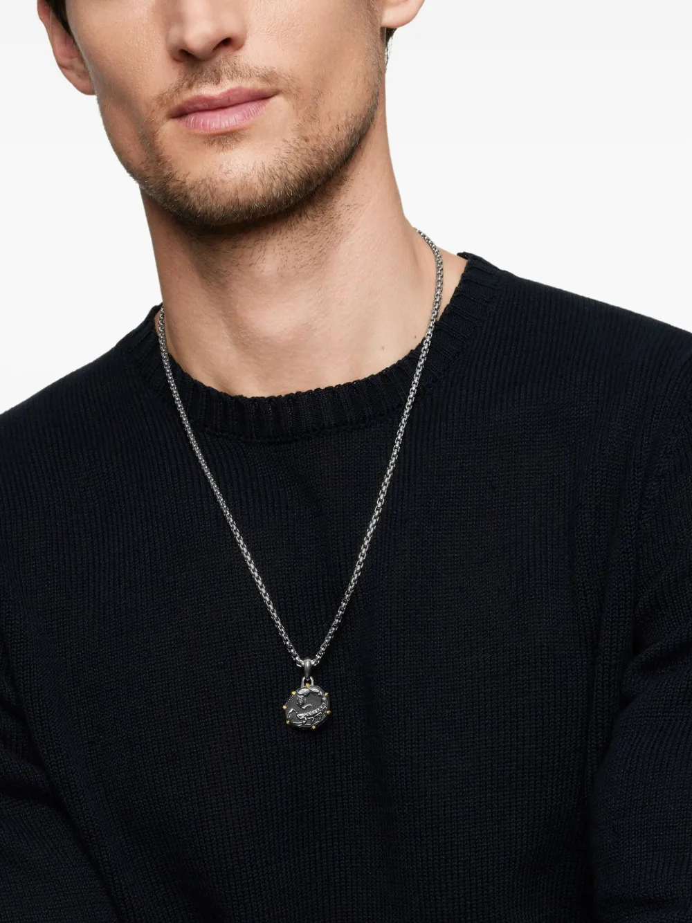 David Yurman 18kt yellow gold and sterling silver Scorpio amulet (33mm) | Image 2