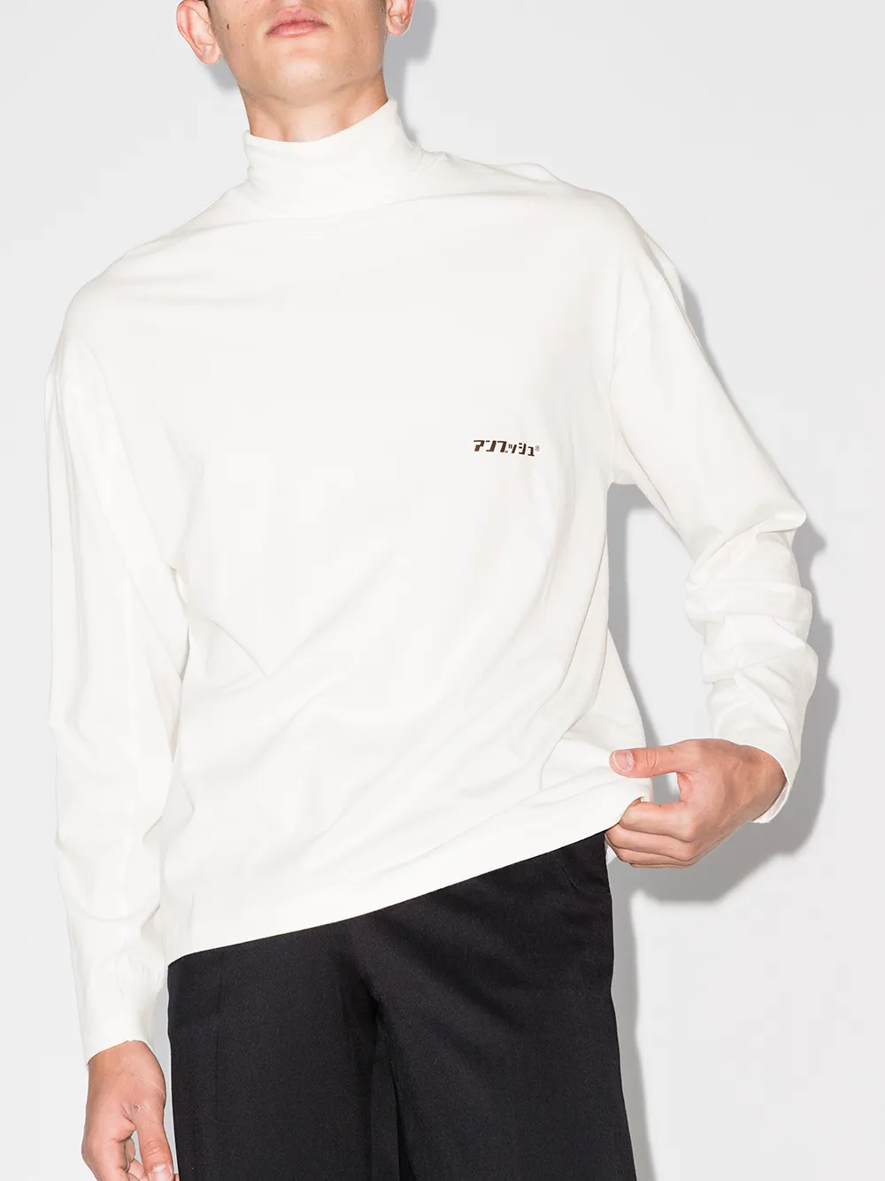AMBUSH playera con cuello alto | Playeras | Image 2