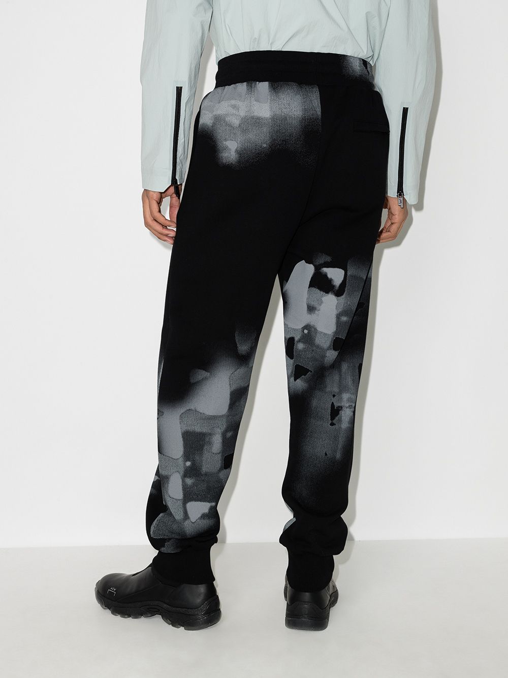 фото A-cold-wall* спортивные брюки с принтом