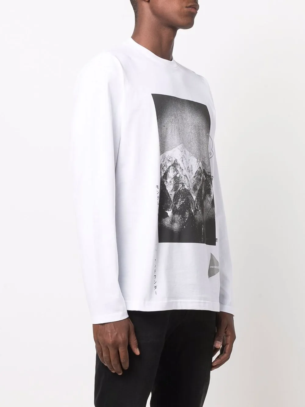 фото Moncler genius футболка x and wander 2 moncler 1952 с длинными рукавами