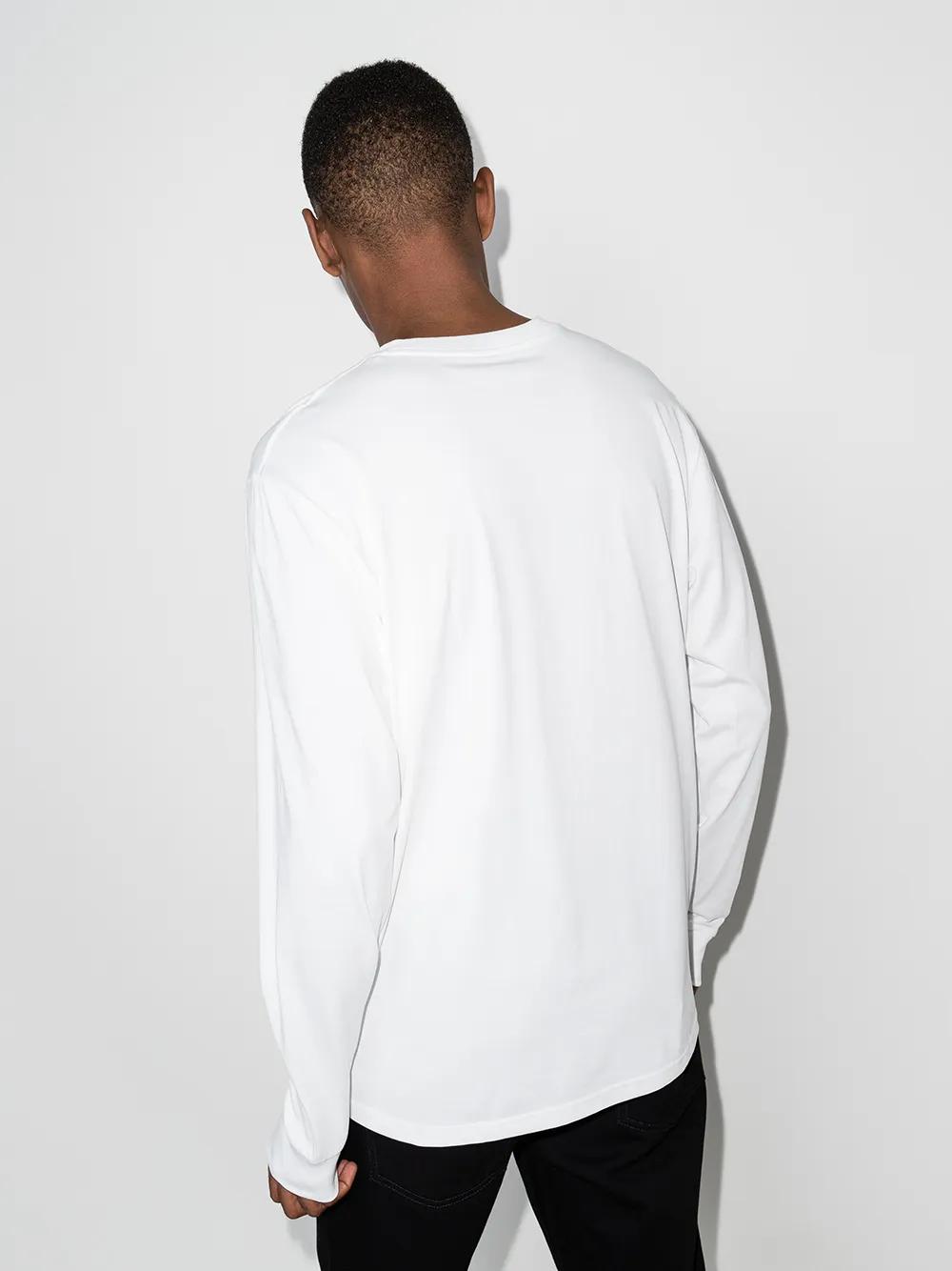 фото Carhartt wip футболка с длинными рукавами и нашивкой-логотипом