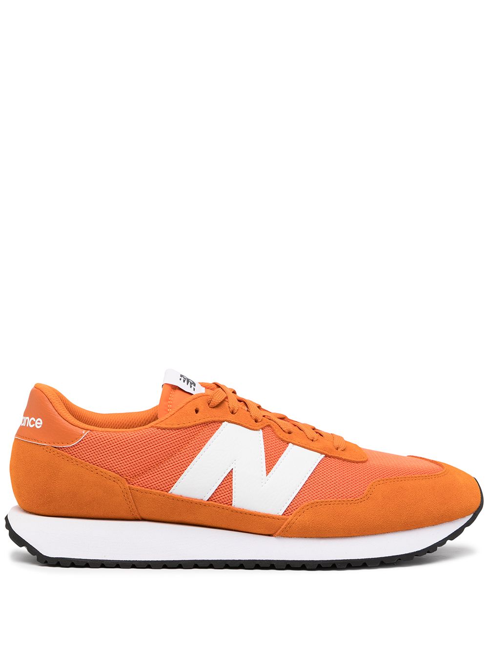 

New Balance tenis bajos 237 con parche del logo - Naranja