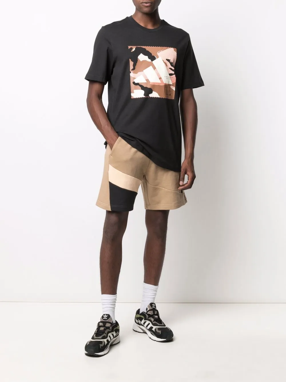 фото Adidas спортивные шорты с логотипом