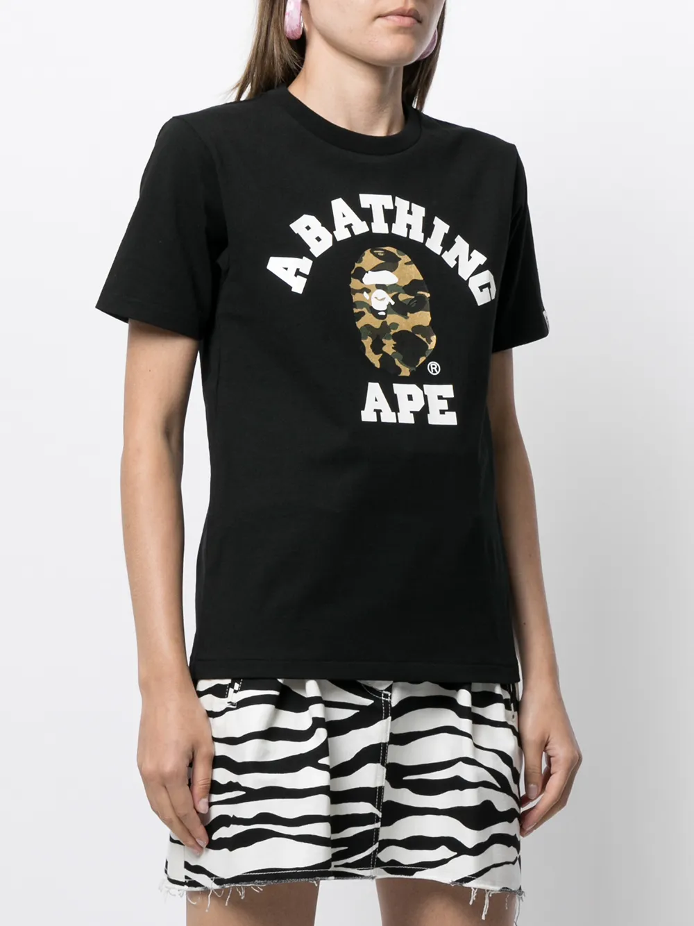 фото A bathing ape® футболка с принтом camo college