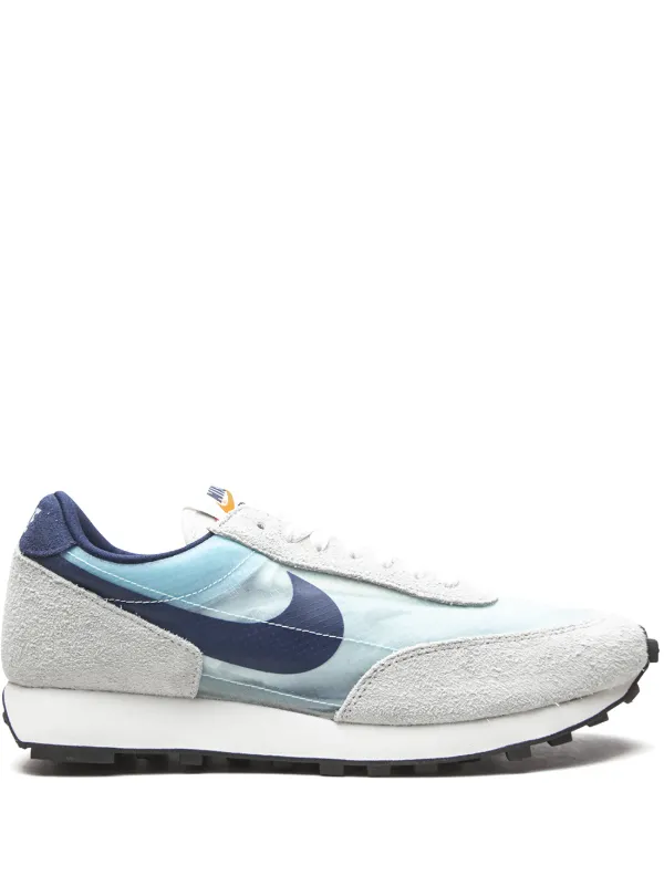 nike daybreak sneakers