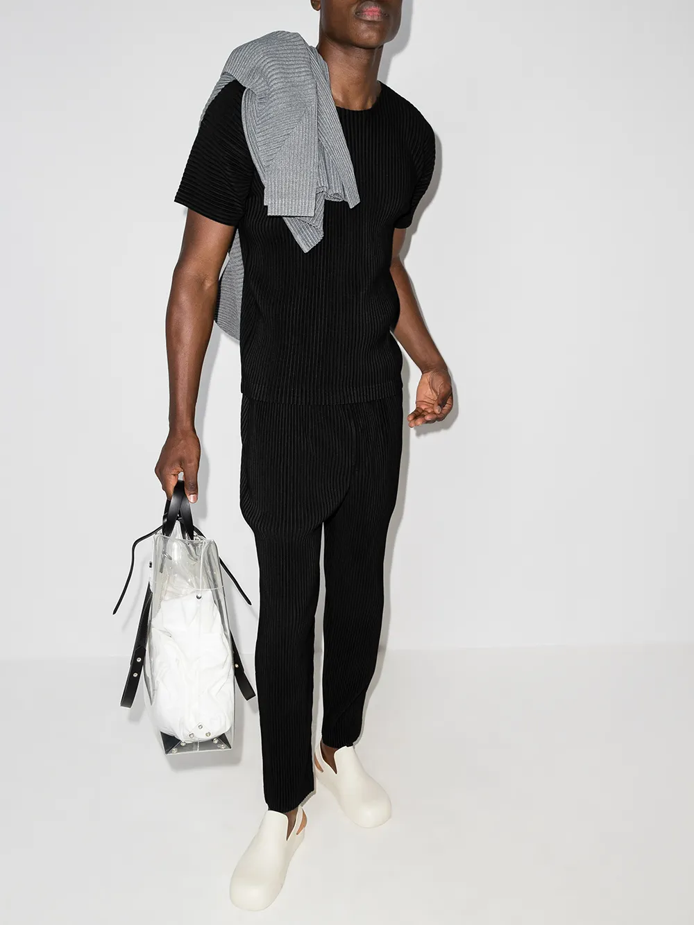 фото Homme plissé issey miyake зауженные плиссированные брюки с завышенной талией