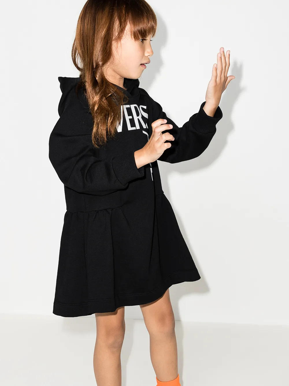 фото Versace kids платье-худи с логотипом