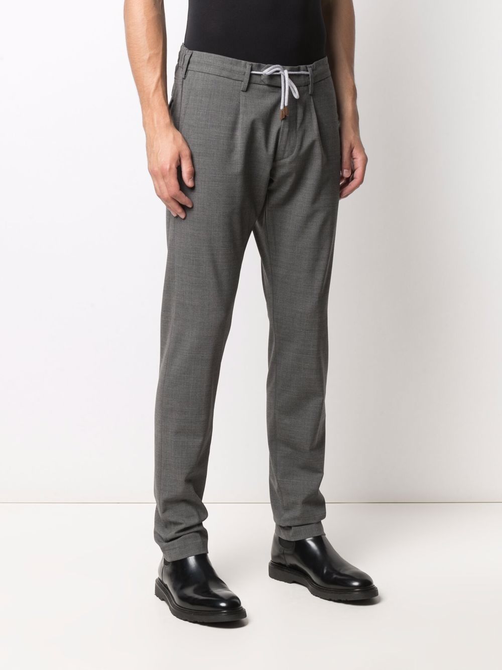 фото Eleventy drawstring-waist trousers