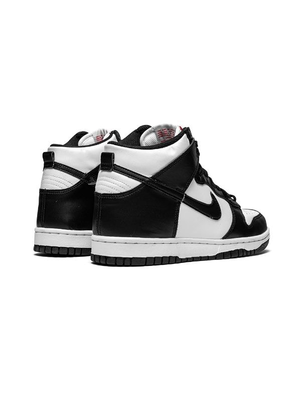black and white low top dunks