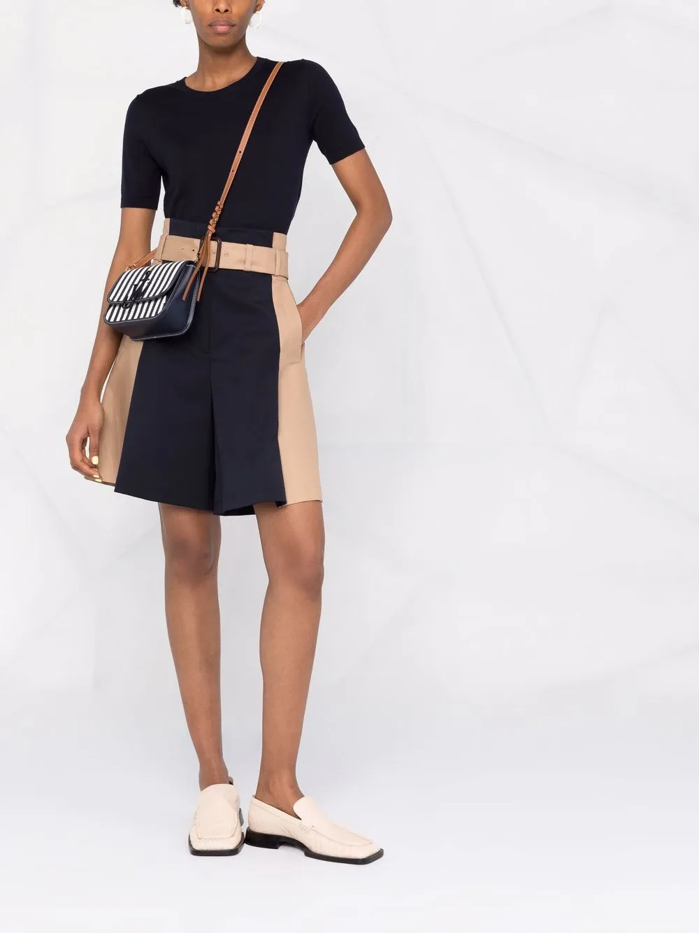 фото Weekend max mara шорты с контрастной вставкой