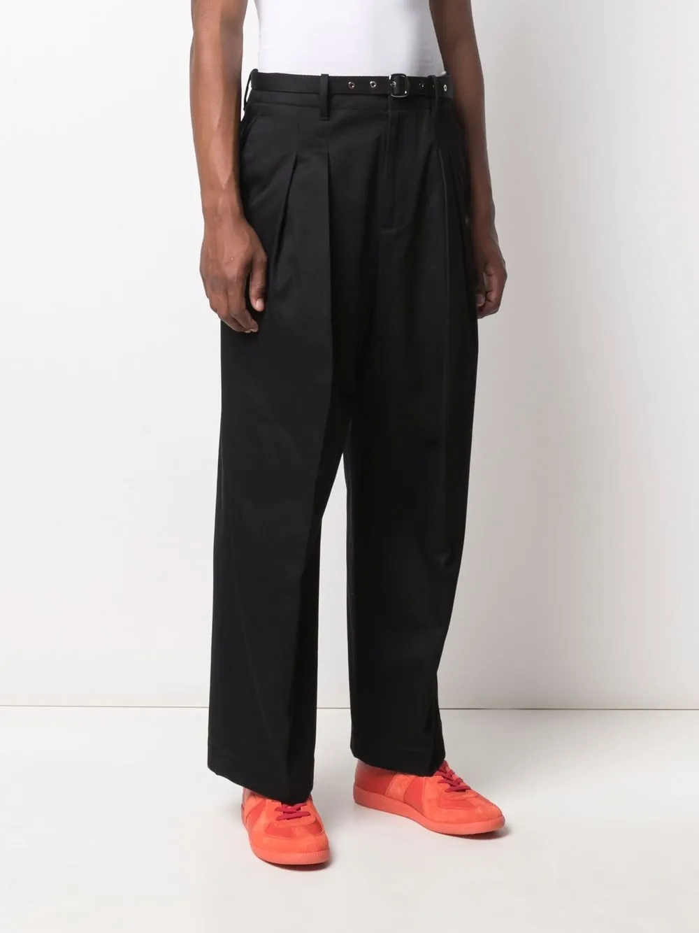 фото Jw anderson широкие брюки строгого кроя