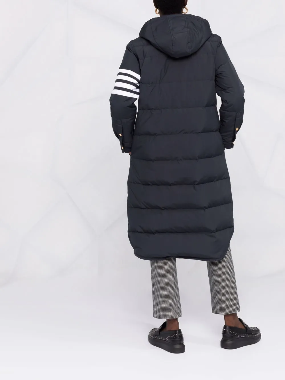 фото Thom browne пуховик с полосками 4-bar