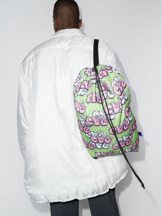 x KAWS drawstring bag展示图