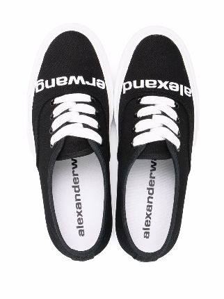 Dropout logo sneakers展示图