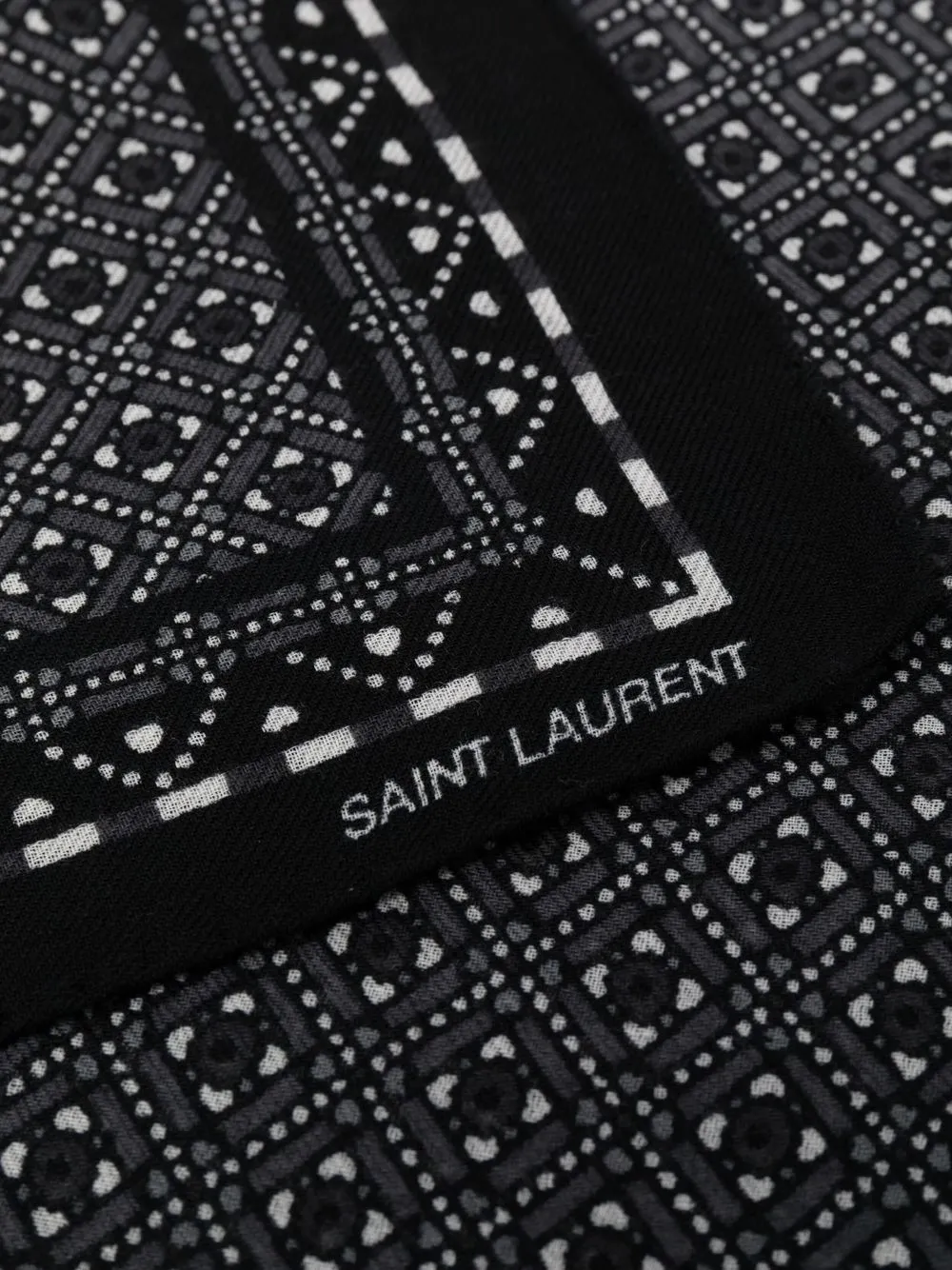 фото Saint laurent бандана с узором аргайл